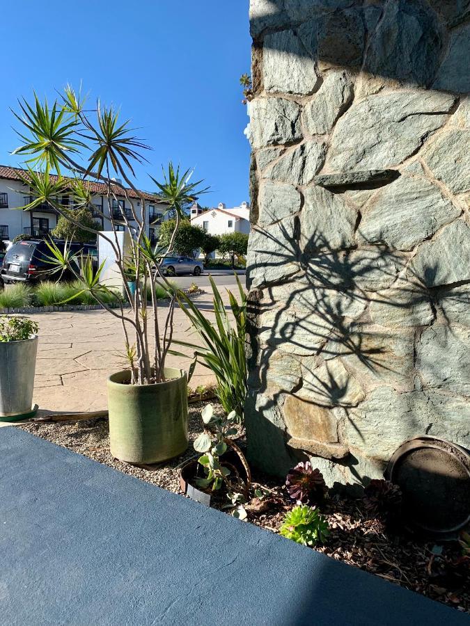 Inn At East Beach Santa Barbara Exteriör bild