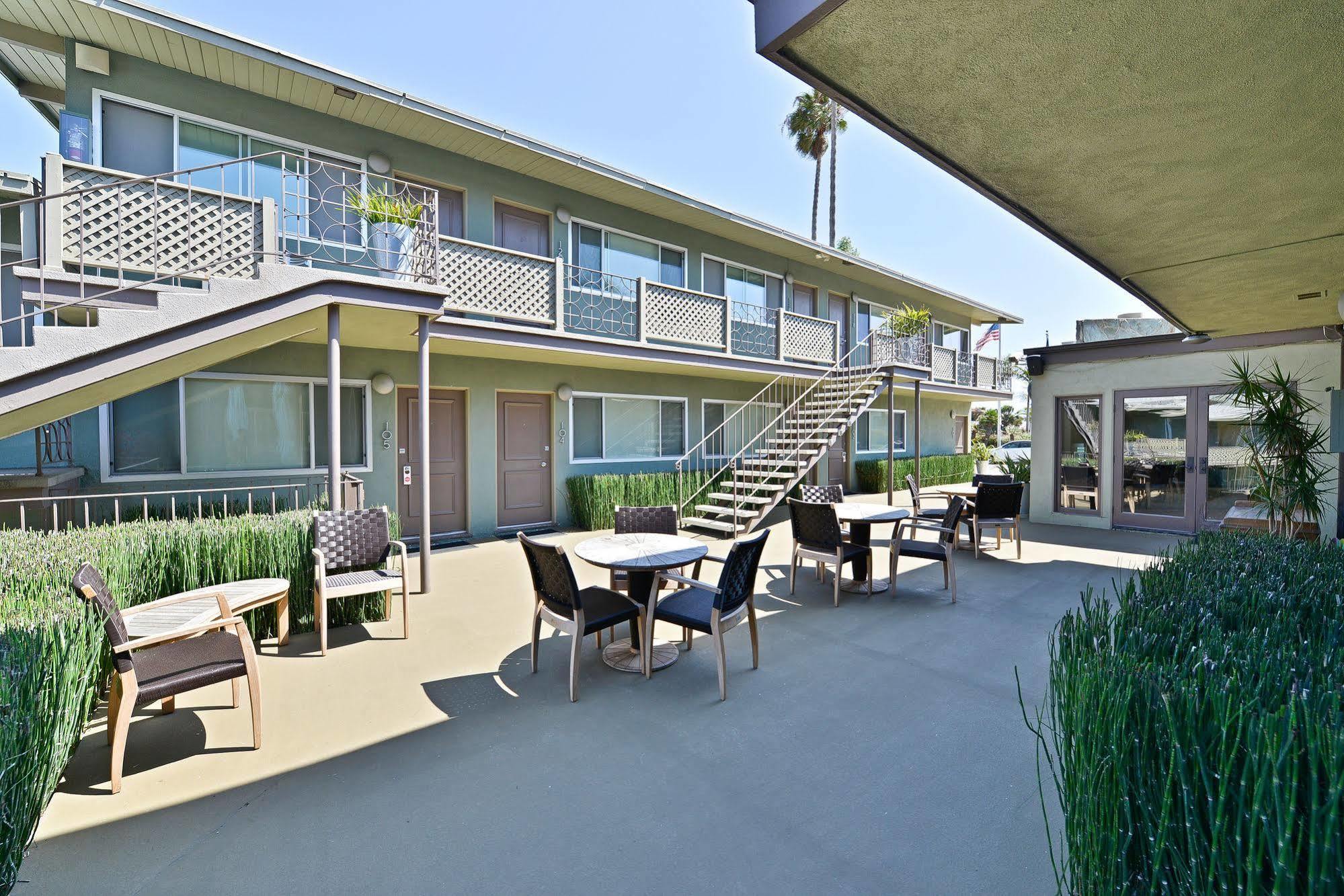 Inn At East Beach Santa Barbara Exteriör bild